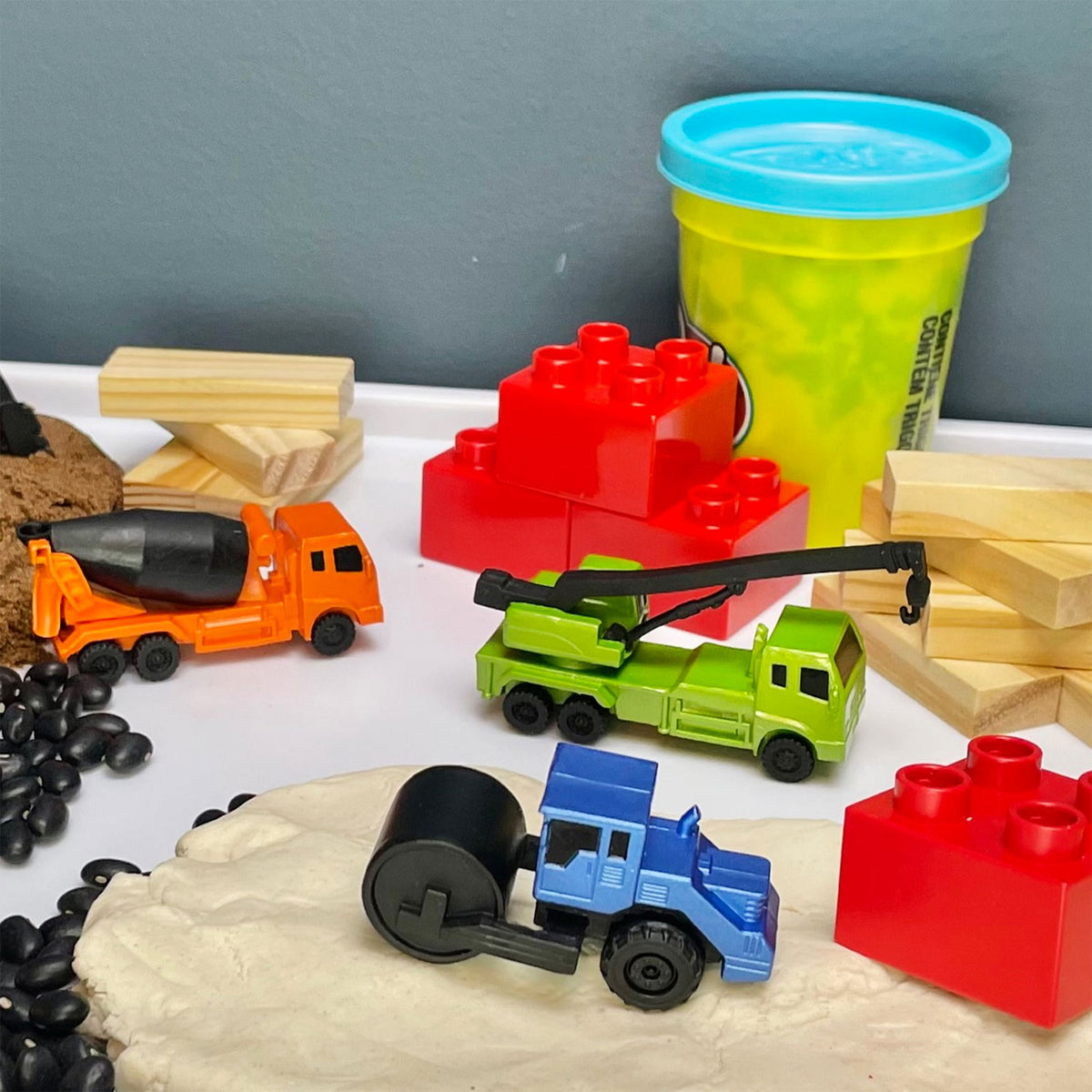 Safari Ltd Construction Vehicles Toob