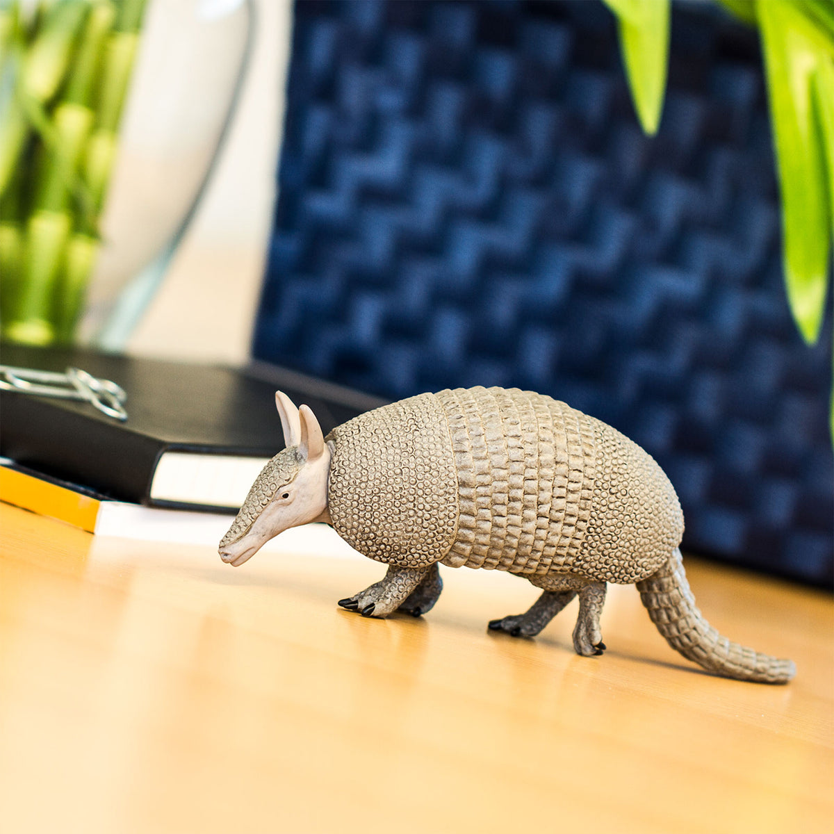 Safari Ltd Armadillo XL