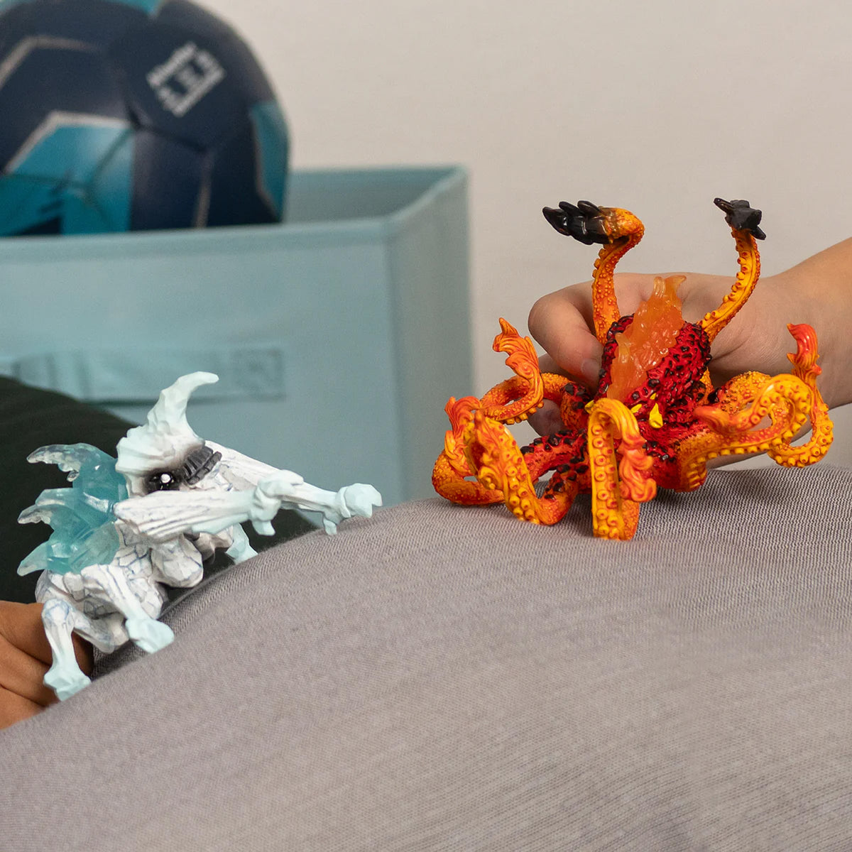 Schleich Ice Bug vs. Fire Kraken