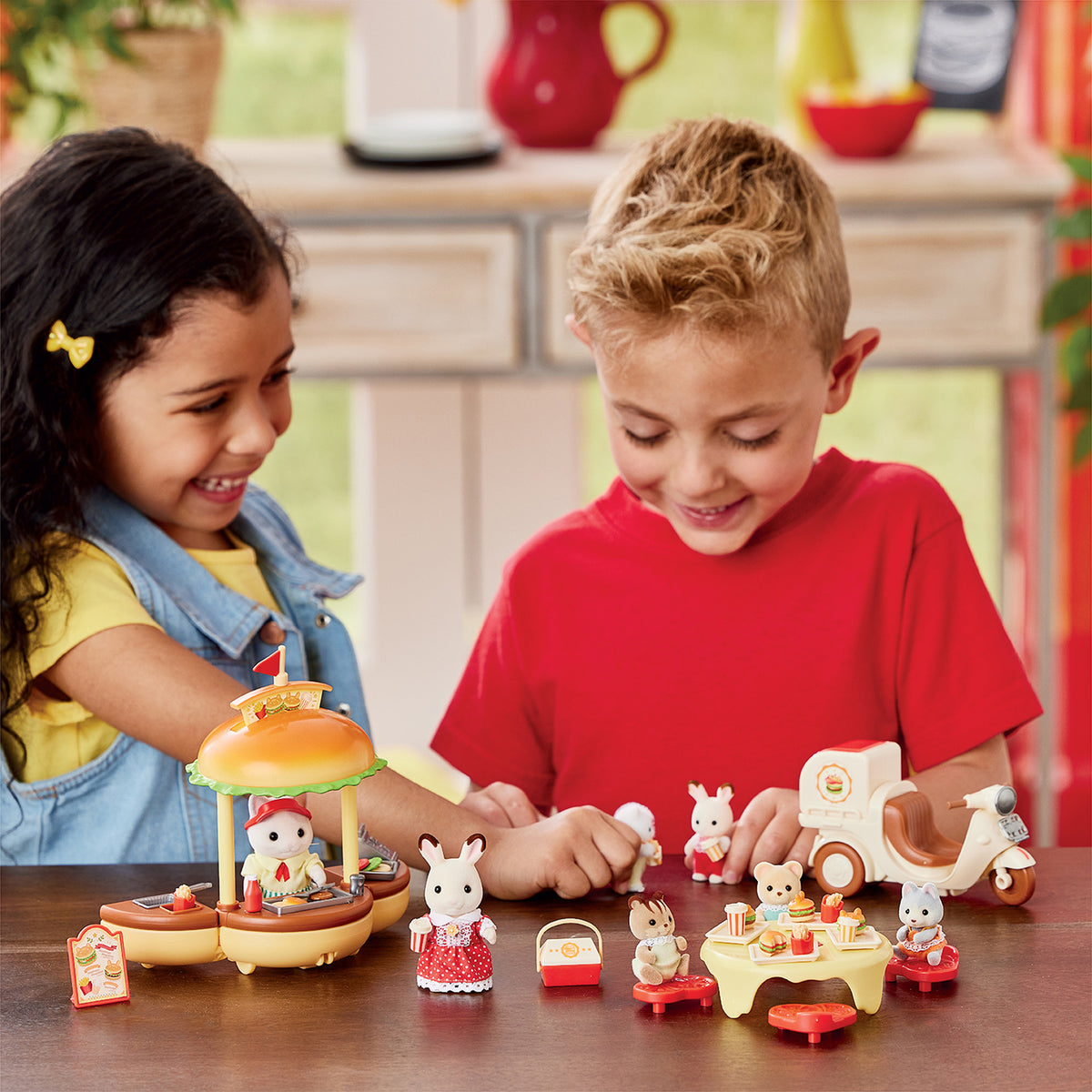 Playset Sylvanian Families 5054 Le présentoir de glaces Playset Sylvanian Families 5054 Le présentoir de glaces