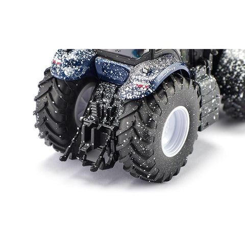 Siku Christmas tractor 1:32 New Holland T8.390-SKU3220-Animal Kingdoms Toy Store