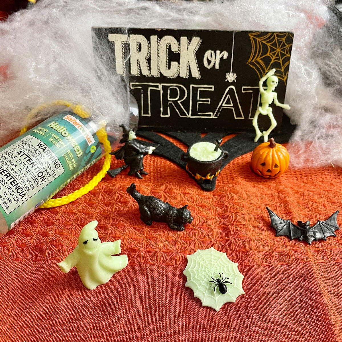 Safari Ltd Glow-in-the-Dark Halloween Designer Toob
