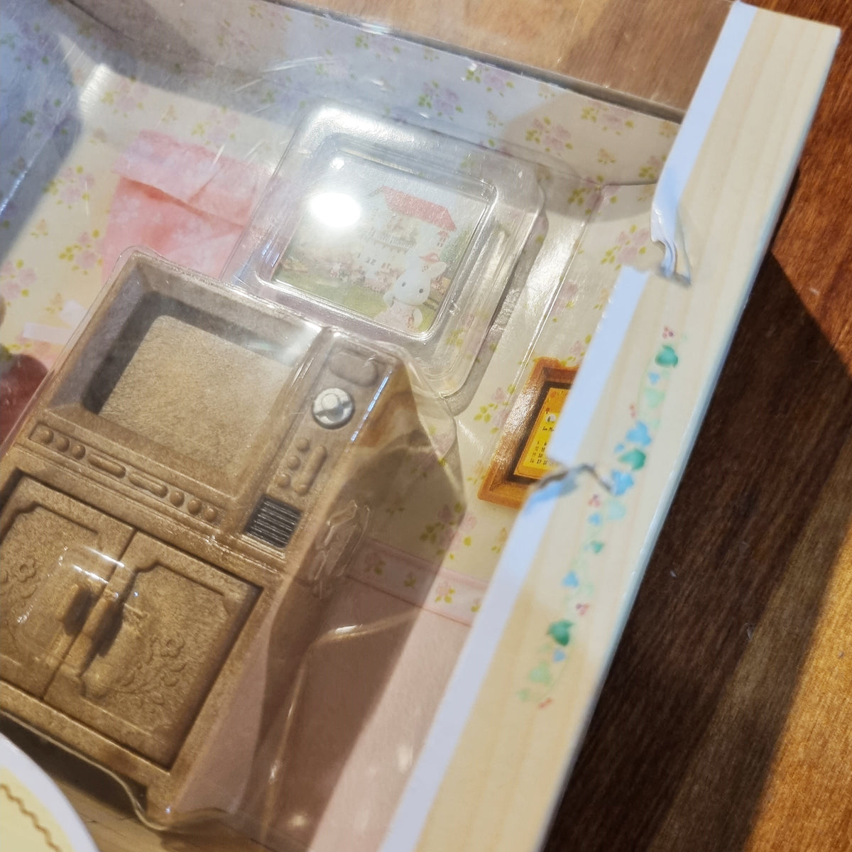 Sylvanian Families Bear Sister with TV Set - Damaged Box