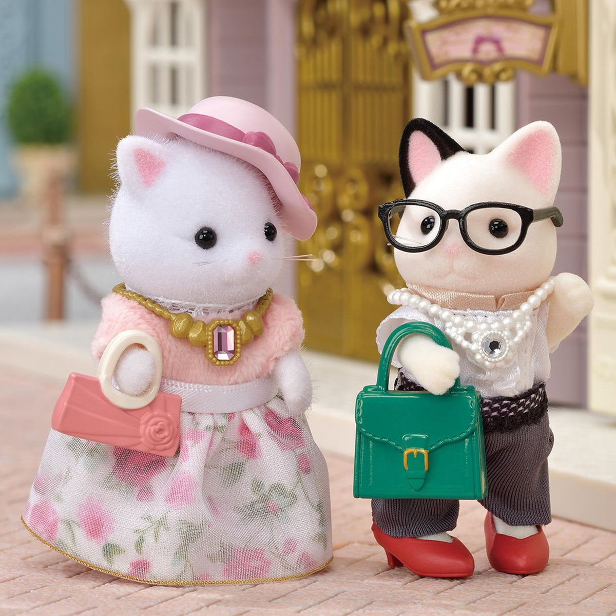 Sylvanian Families Fashion Play Set - Tuxedo Cat