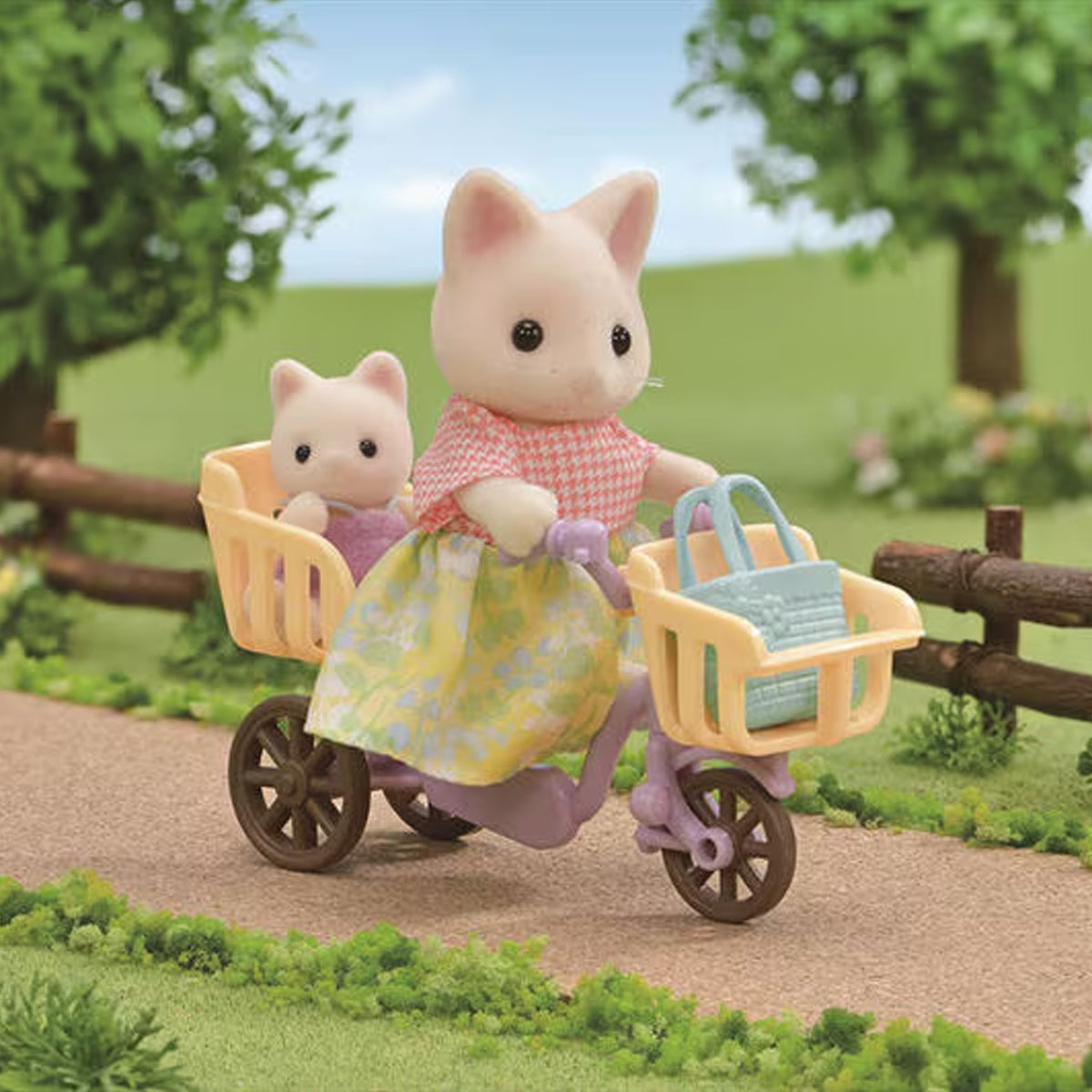 Sylvanian Families Floral Cat Mothers Cycling Set