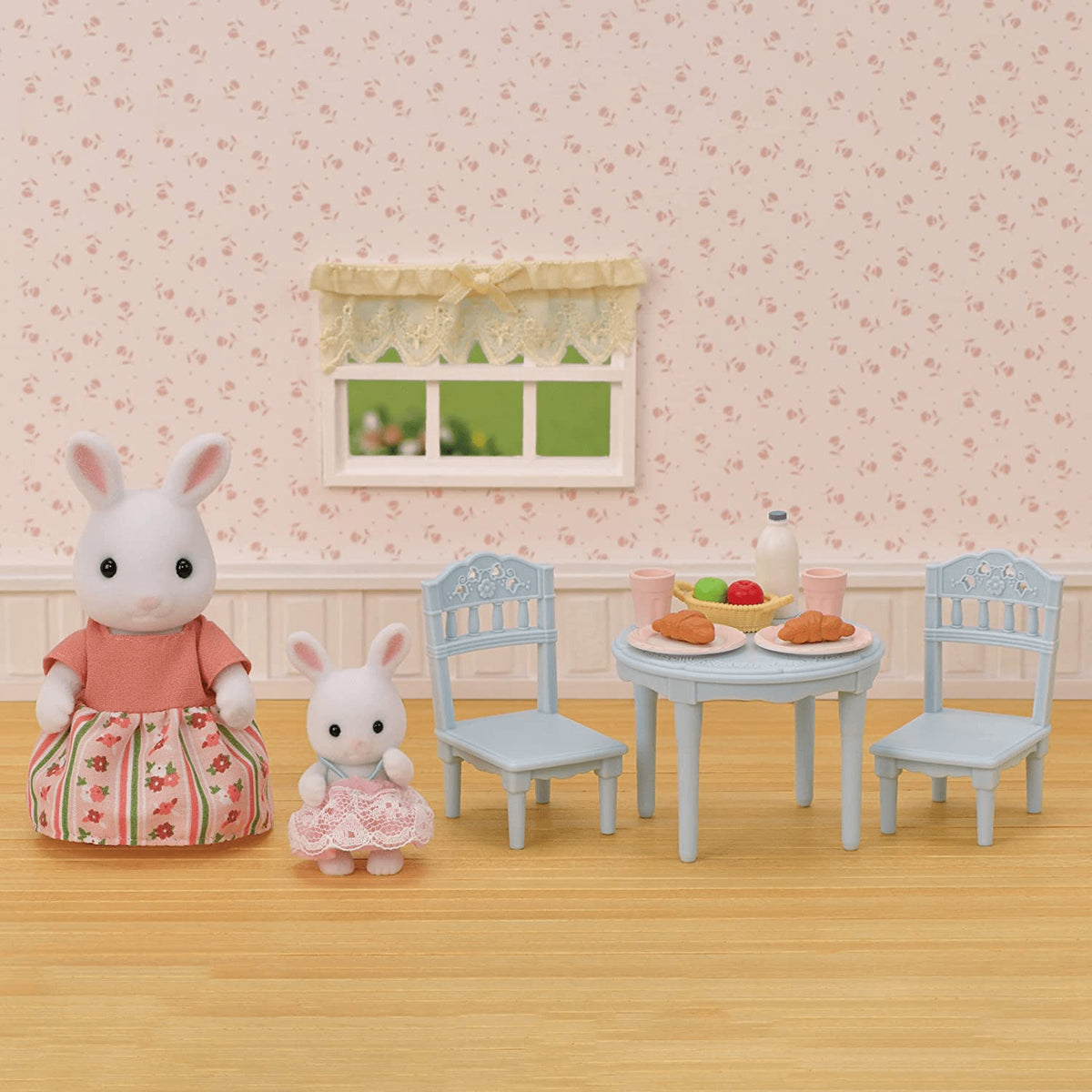 Sylvanian Families Snow Rabbit Mother & Baby Breakfast Table