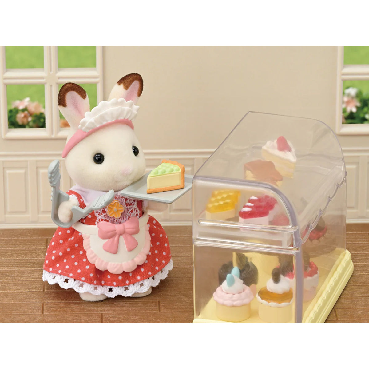 Sylvanian Families Village Cake Shop Starter Set