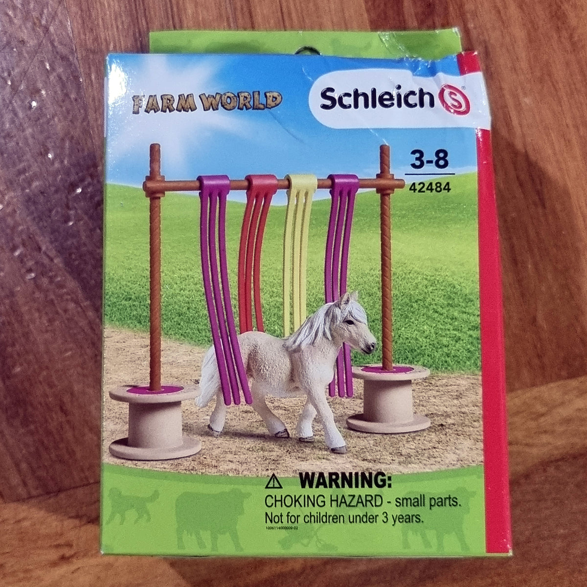 Schleich Pony Curtain Obstacle - Damaged Box