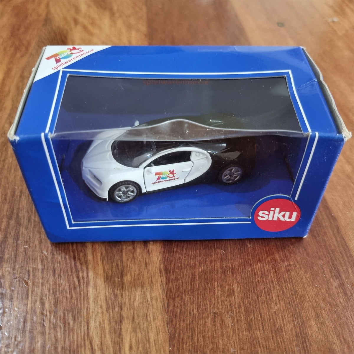 Siku International Toy Fair - Celebrating 70yrs: Bugatti Chiron - Damaged Box