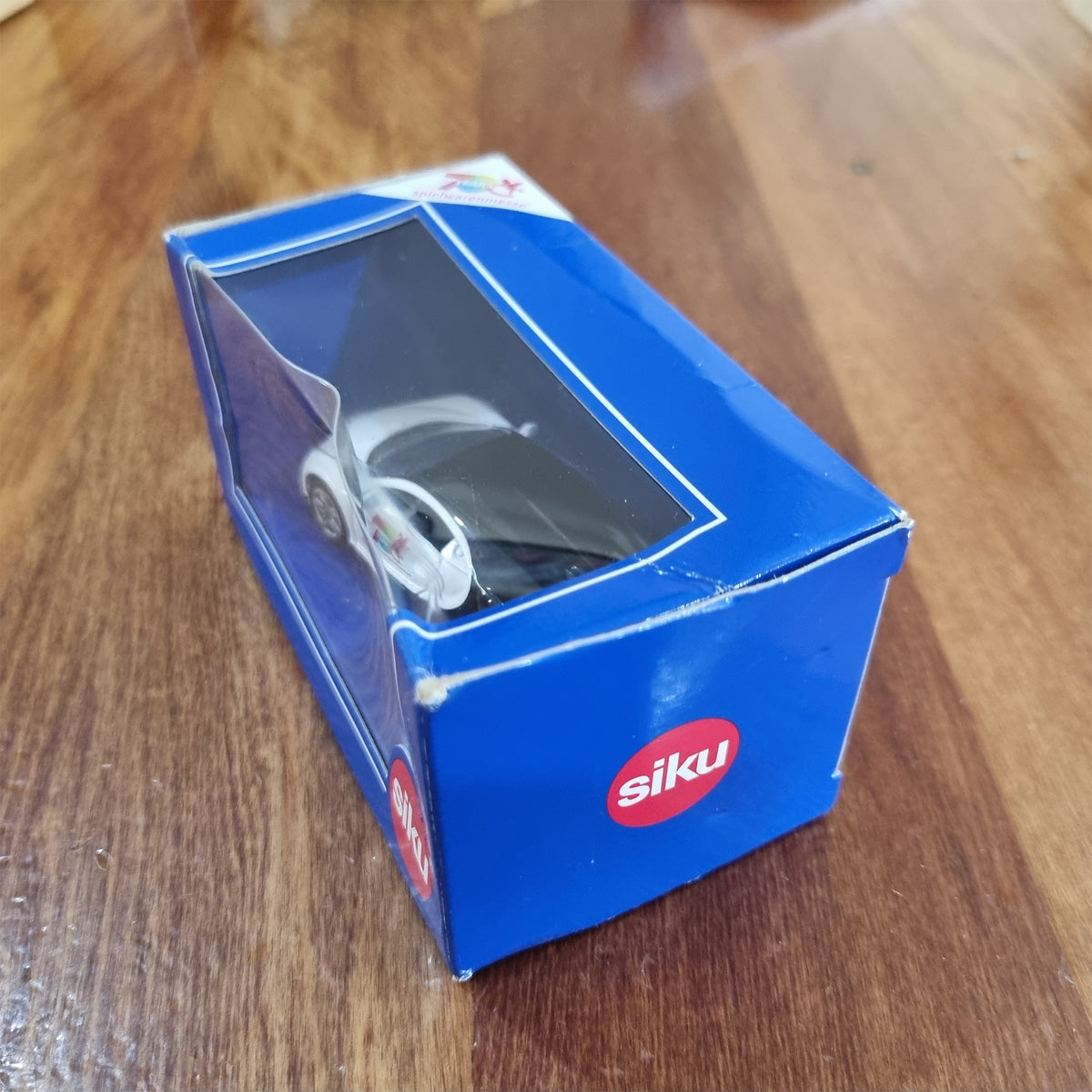 Siku International Toy Fair - Celebrating 70yrs: Bugatti Chiron - Damaged Box