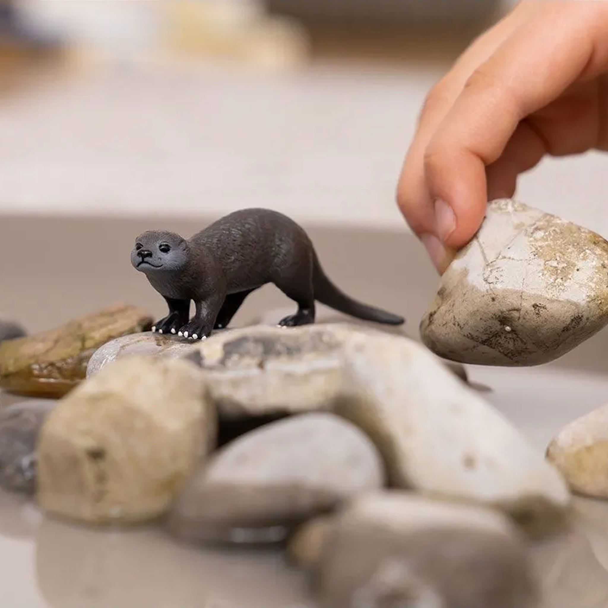 Schleich Otter – Animal Kingdoms Toy Store - Main Image
