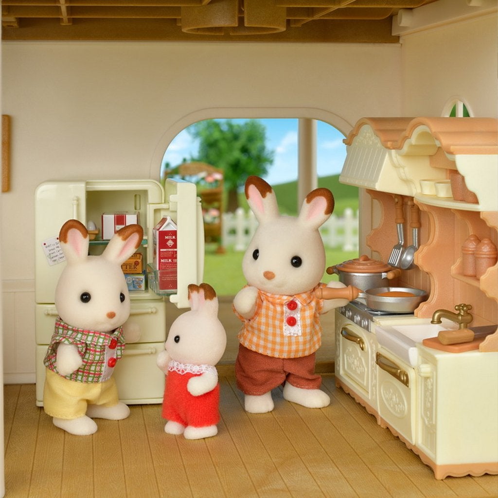 Sylvanian Families Courtyard Home Gift Set-5609-Animal Kingdoms Toy Store