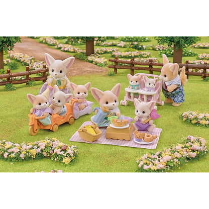 Sylvanian Families Sunny Picnic Set
